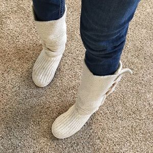 Cream and gold Knit UGG boots sz 7.